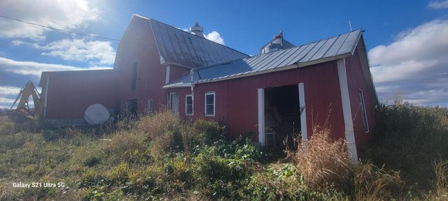 303 Canaan Road, Ellenburg Depot, NY 12935