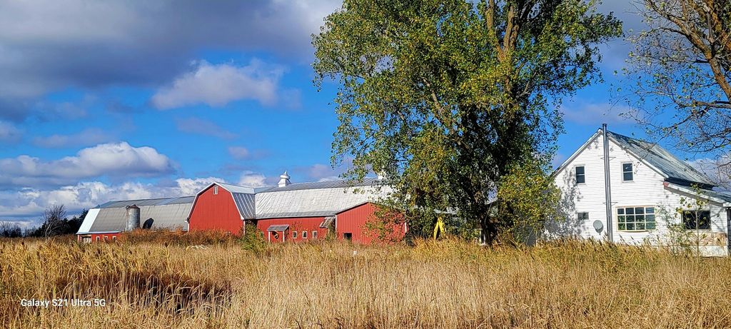 303 Canaan Road, Ellenburg Depot, NY 12935