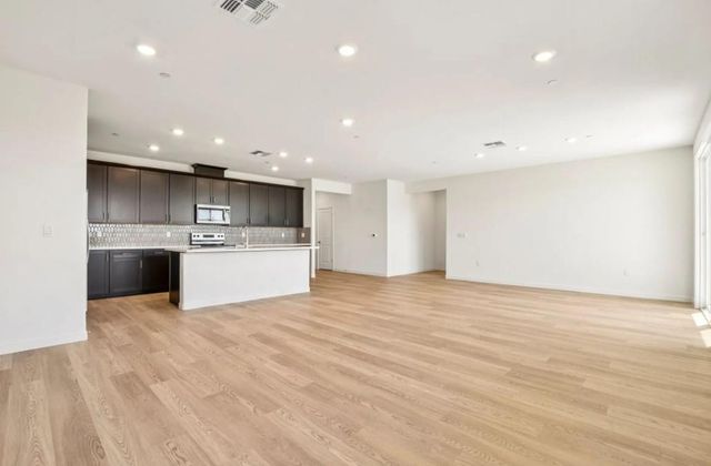 1451 Monkton Way, Sacramento, CA 95835