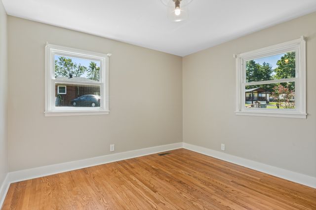 2706 Driftwood Dr, Springfield, TN 37172