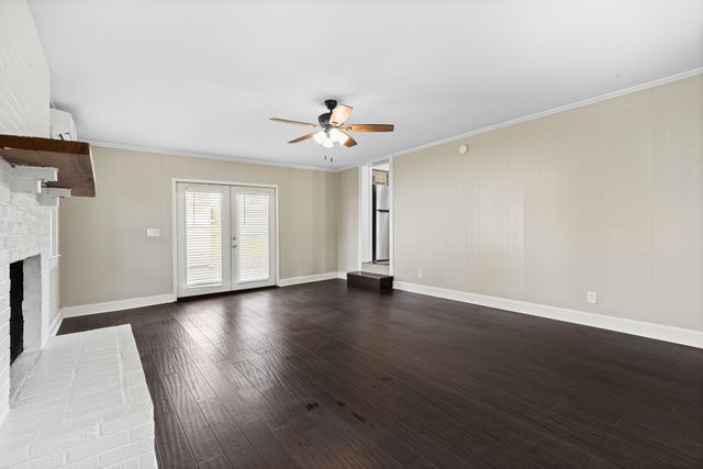 2706 Driftwood Dr, Springfield, TN 37172
