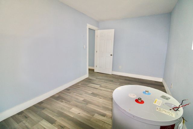 1206 S Edgefield Avenue, Dallas, TX 75208