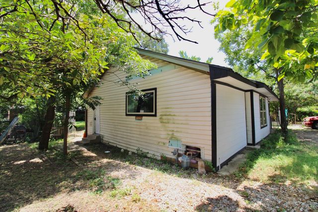 1206 S Edgefield Avenue, Dallas, TX 75208