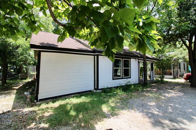 1206 S Edgefield Avenue, Dallas, TX 75208