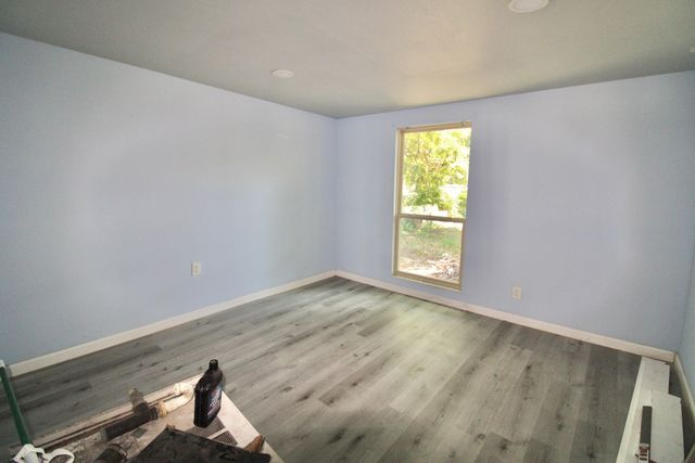 1206 S Edgefield Avenue, Dallas, TX 75208