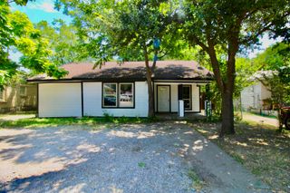 1206 S Edgefield Avenue, Dallas, TX 75208
