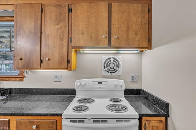 2446 Woolsey ST, Norfolk, VA 23513