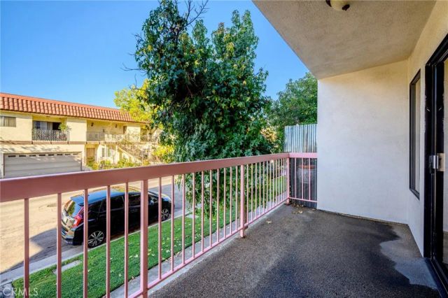 345 N Jackson 106, Glendale, CA 91206