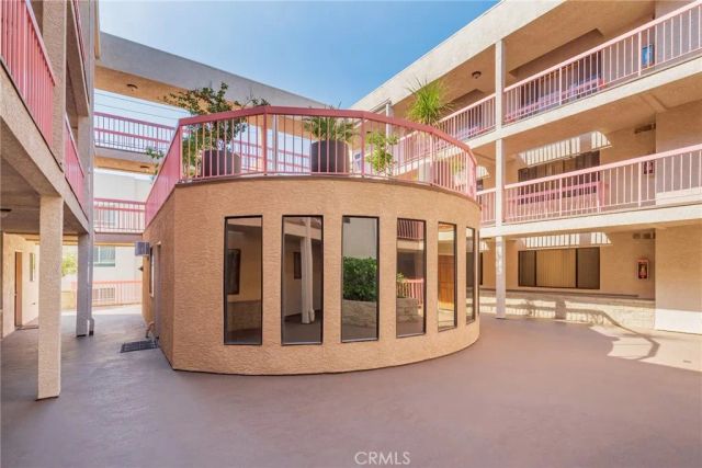 345 N Jackson 106, Glendale, CA 91206