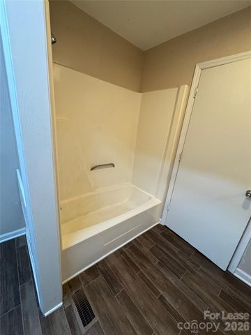 630 Dundeen Drive, Gastonia, NC 28052