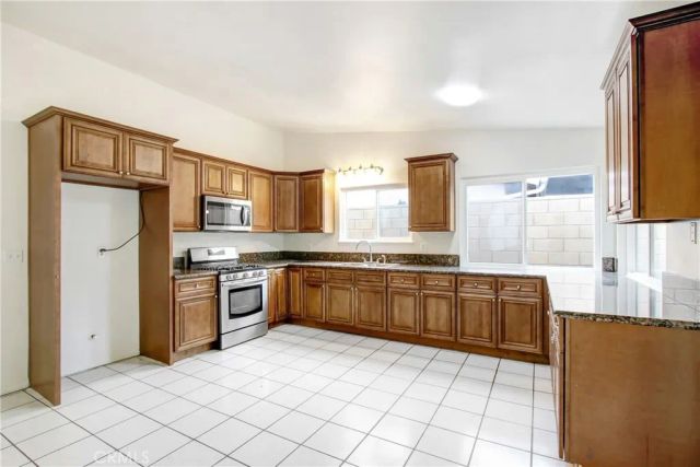 2847 S Hope Avenue, Ontario, CA 91761