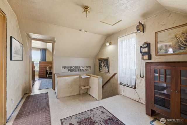 24324 SE 400th Street, Enumclaw, WA 98022