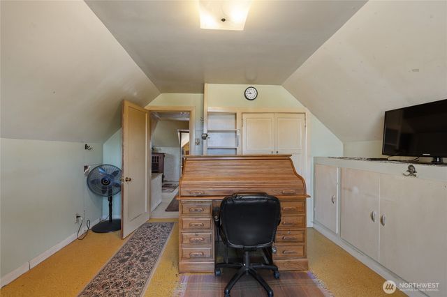 24324 SE 400th Street, Enumclaw, WA 98022