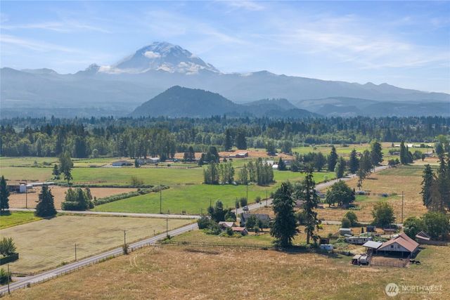 24324 SE 400th Street, Enumclaw, WA 98022