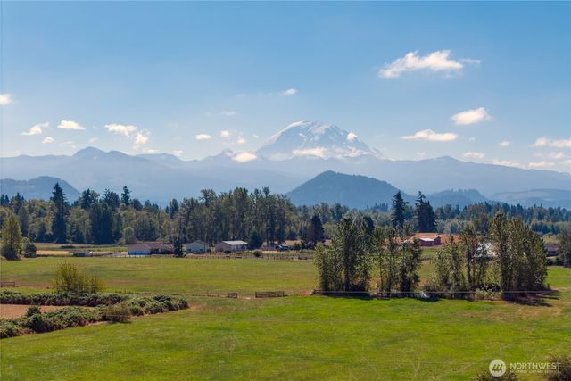 24324 SE 400th Street, Enumclaw, WA 98022