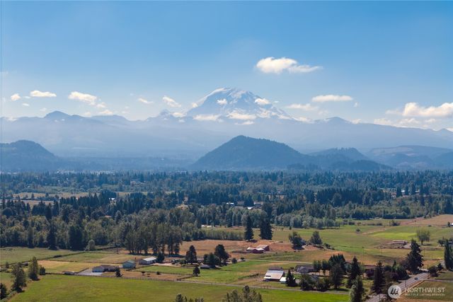 24324 SE 400th Street, Enumclaw, WA 98022