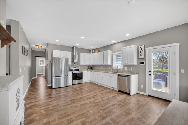 107 Dooley Court SW, Altoona, IA 50009