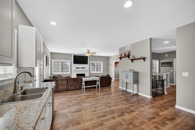 107 Dooley Court SW, Altoona, IA 50009