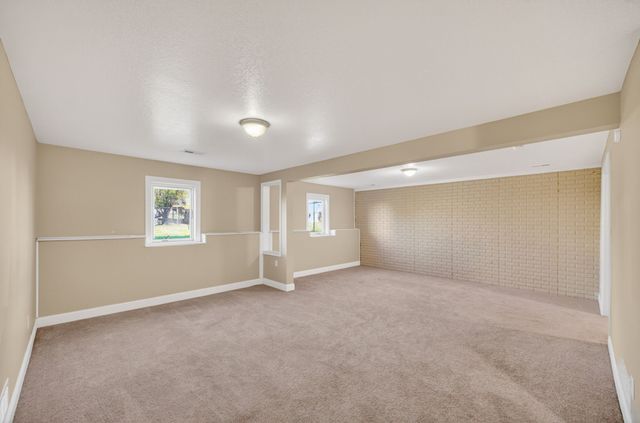107 Dooley Court SW, Altoona, IA 50009
