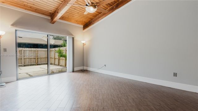 2290 Oak Ct, Pembroke Pines, FL 33026