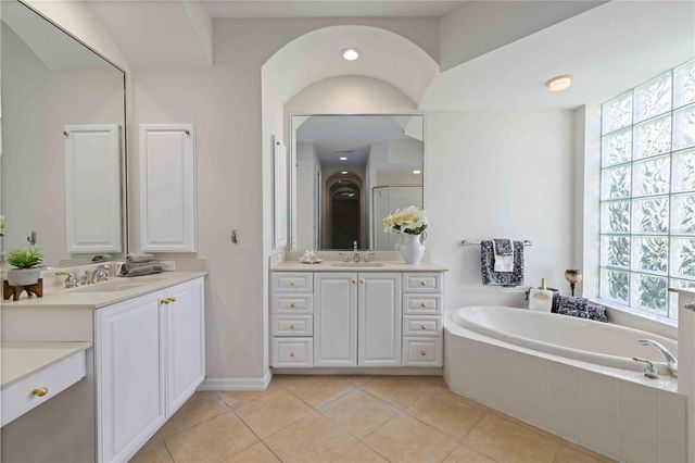 7815 ASHLEY CIRCLE, University Park, FL 34201