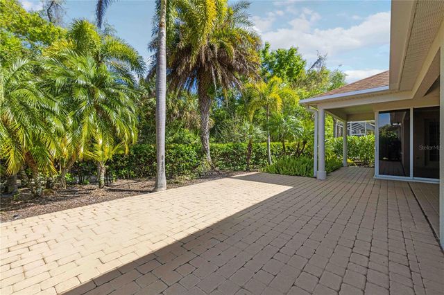 7815 ASHLEY CIRCLE, University Park, FL 34201