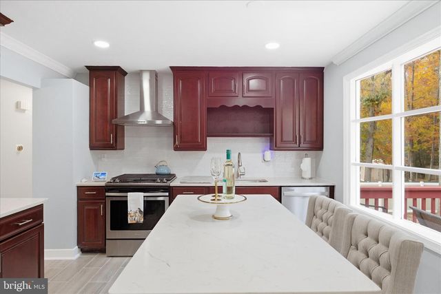 2816 RIDGE RD, Waldorf, MD 20603