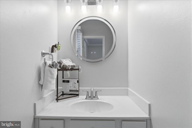 2816 RIDGE RD, Waldorf, MD 20603