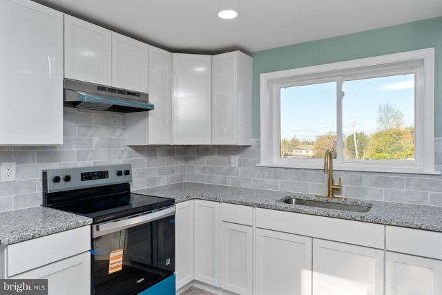 2126 NEEDHAMMER RD, Pottstown, PA 19464