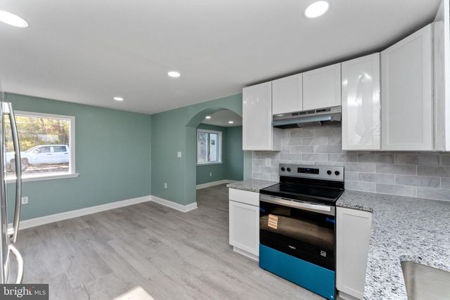 2126 NEEDHAMMER RD, Pottstown, PA 19464