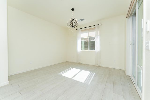 2241 E Monte Verde Court, Visalia, CA 93292