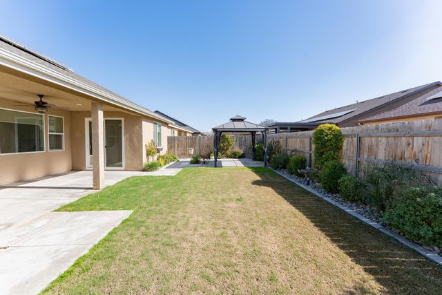 2241 E Monte Verde Court, Visalia, CA 93292