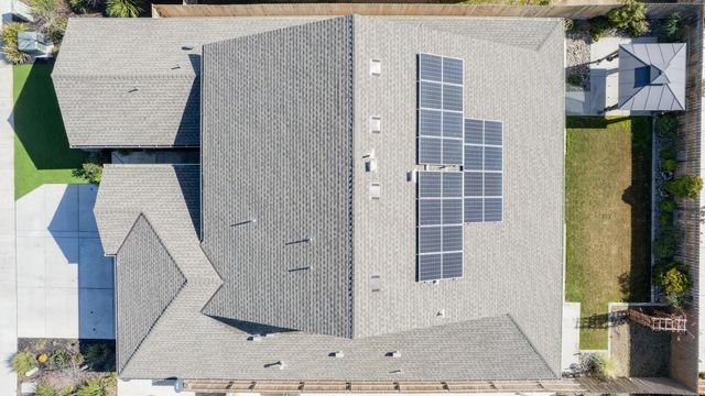 2241 E Monte Verde Court, Visalia, CA 93292