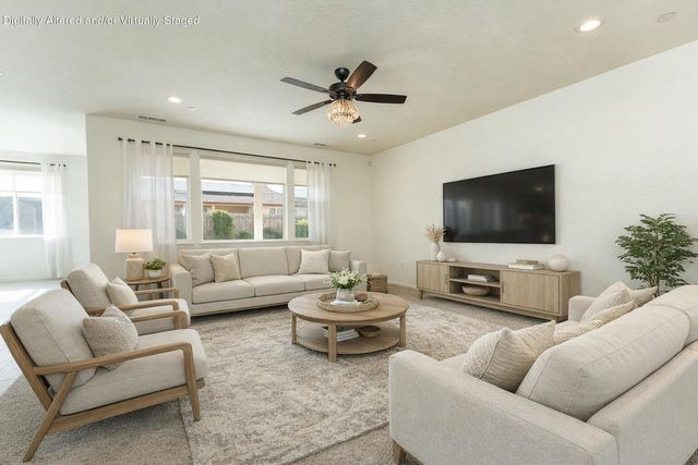 2241 E Monte Verde Court, Visalia, CA 93292