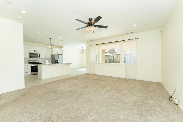 2241 E Monte Verde Court, Visalia, CA 93292