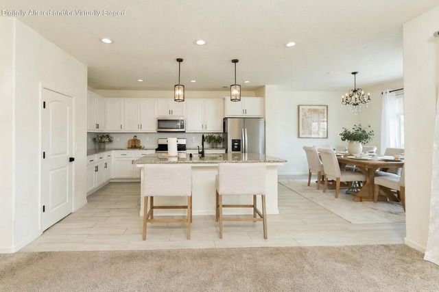 2241 E Monte Verde Court, Visalia, CA 93292