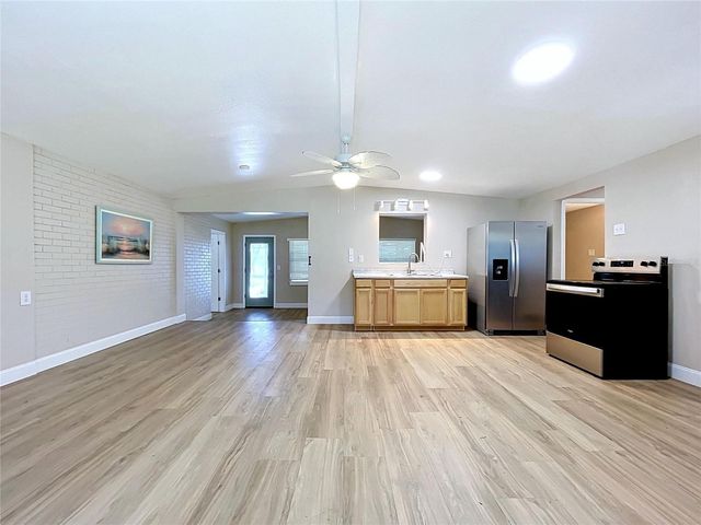 8616 MAGNOLIA STREET, Gibsonton, FL 33534