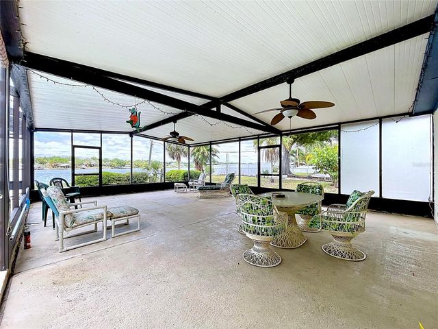 8616 MAGNOLIA STREET, Gibsonton, FL 33534