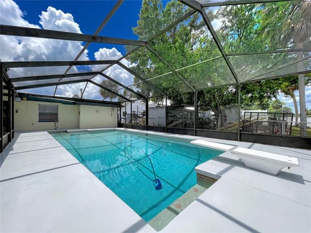 8616 MAGNOLIA STREET, Gibsonton, FL 33534
