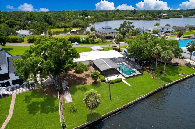 8616 MAGNOLIA STREET, Gibsonton, FL 33534