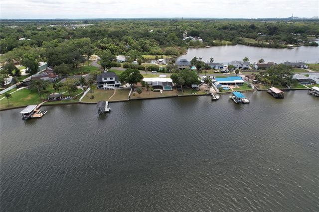 8616 MAGNOLIA STREET, Gibsonton, FL 33534