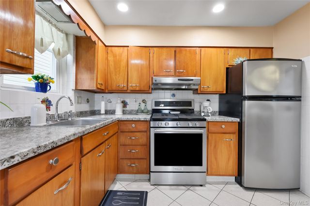 29 Brookridge Avenue, Eastchester, NY 10709