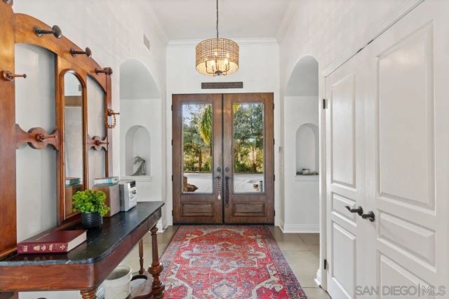 1195 Via Encinos, Fallbrook, CA 92028