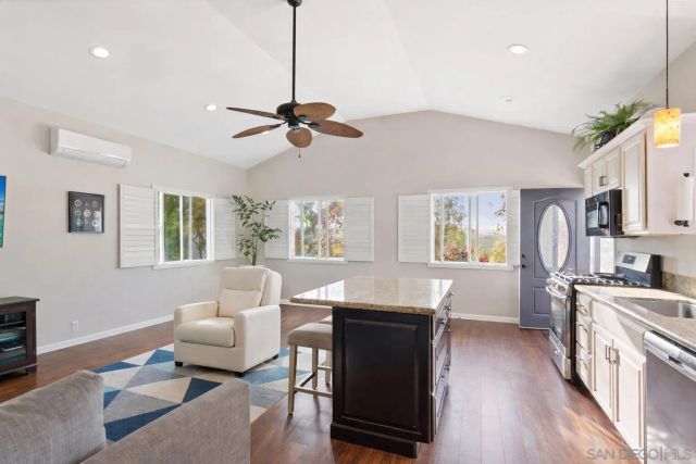 1195 Via Encinos, Fallbrook, CA 92028