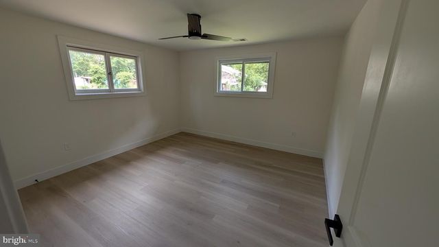 555 BILPER AVE, Lindenwold, NJ 08021