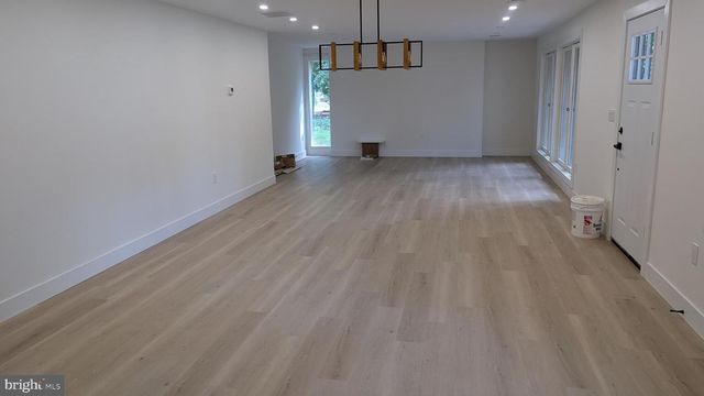 555 BILPER AVE, Lindenwold, NJ 08021