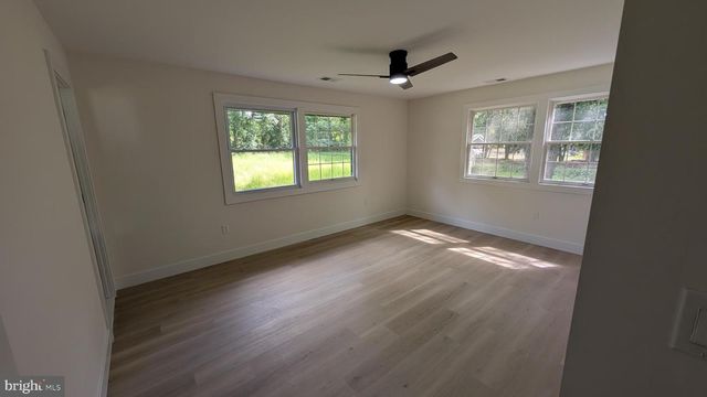 555 BILPER AVE, Lindenwold, NJ 08021
