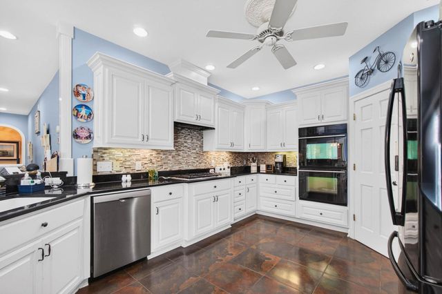 504 Sea Vista Ln., North Myrtle Beach, SC 29582