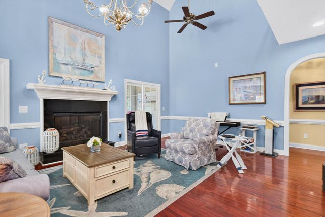 504 Sea Vista Ln., North Myrtle Beach, SC 29582