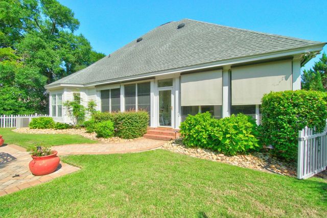 504 Sea Vista Ln., North Myrtle Beach, SC 29582